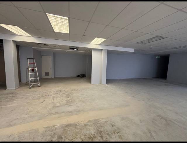 1,023M² OFFICE TO LET IN PLATTEKLOOF 3